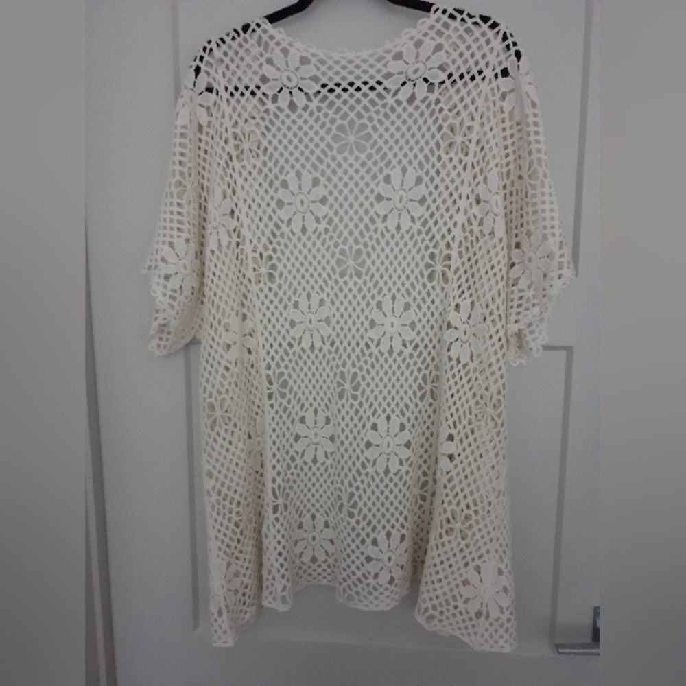 Floral Macrame Style Cardigan - Picture 9 of 11